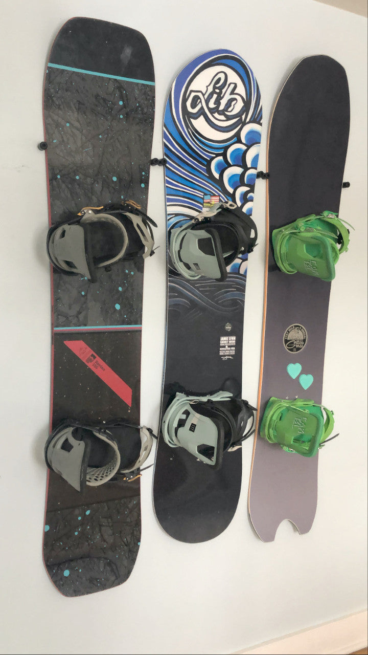 The Cinch Snowboard Display | Floating Rack | 2 Boards