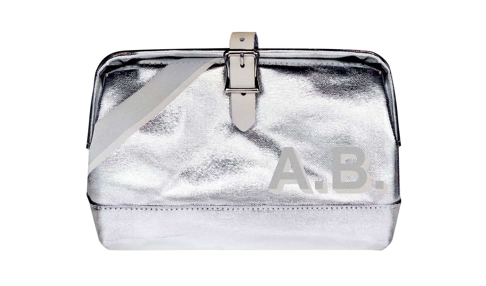 Limited edition Preppi Dopp Kit in fire-retardant canvas, unfilled and multifunctional bag for documents and cosmetics