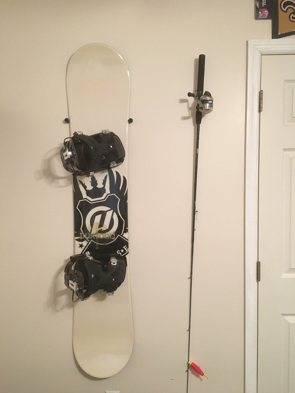 The Cinch Snowboard Display | Floating Rack | 2 Boards