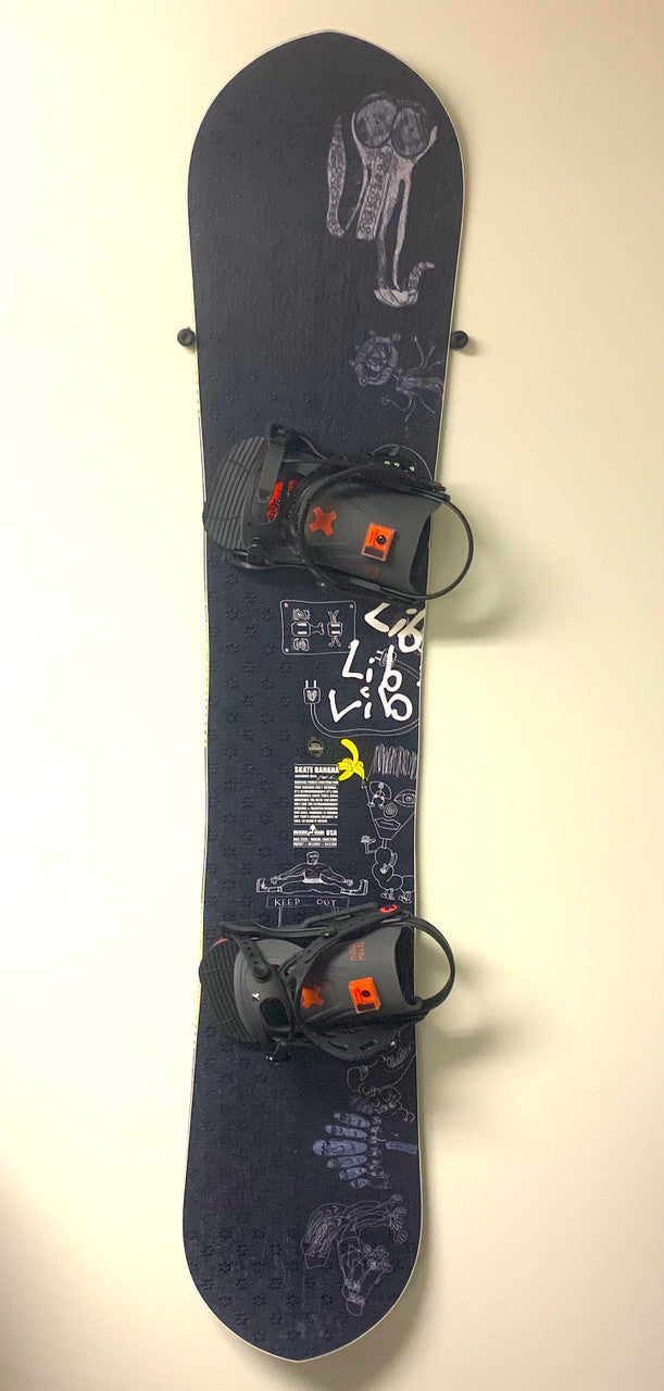 The Cinch Snowboard Display | Floating Rack | 2 Boards