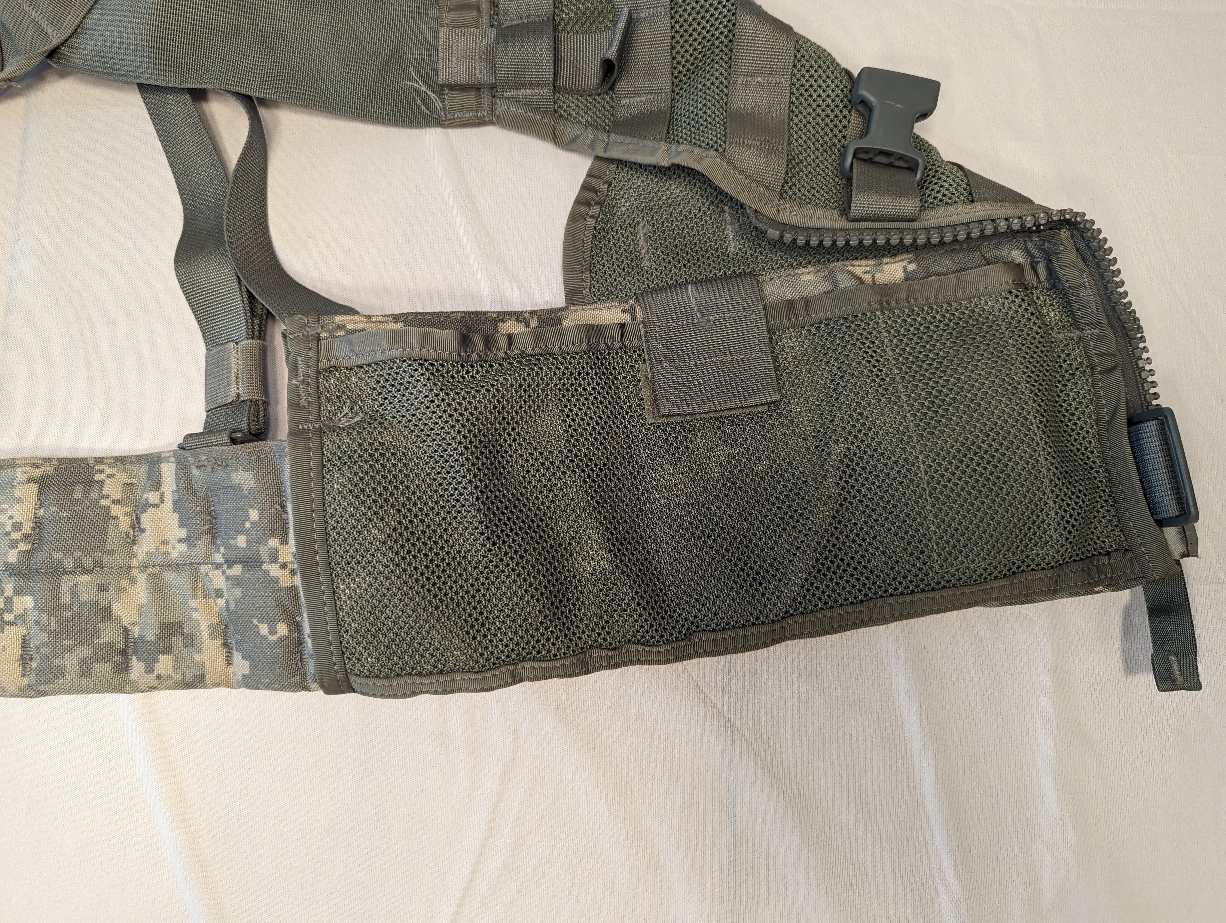 5pc. Load Carrier w/ 4 Pouches - ACU - 2TM-2HG