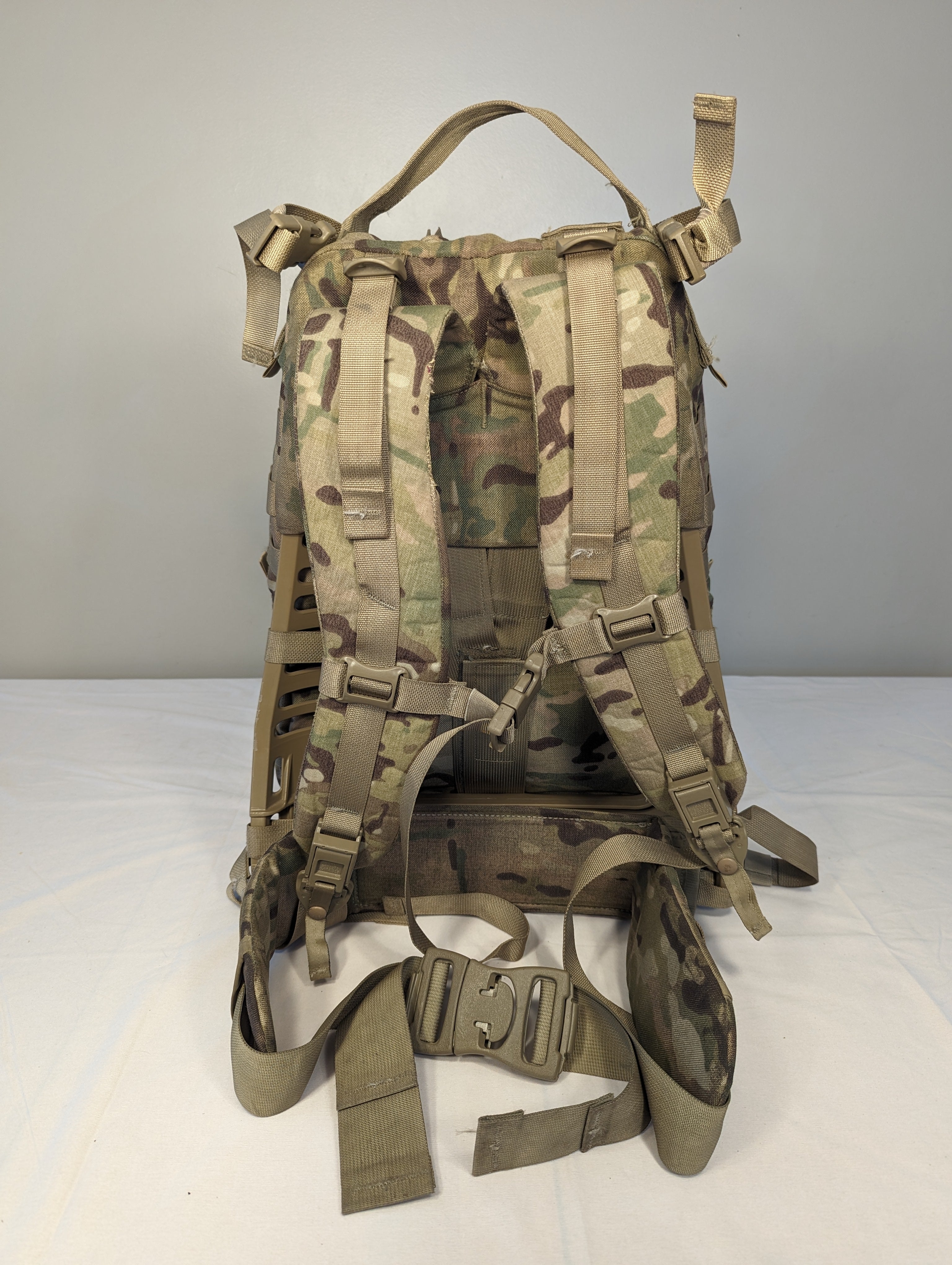 U.S. Military Surplus Medium Field Pack Rucksack MOLLE II Complete - OCP/Multicam