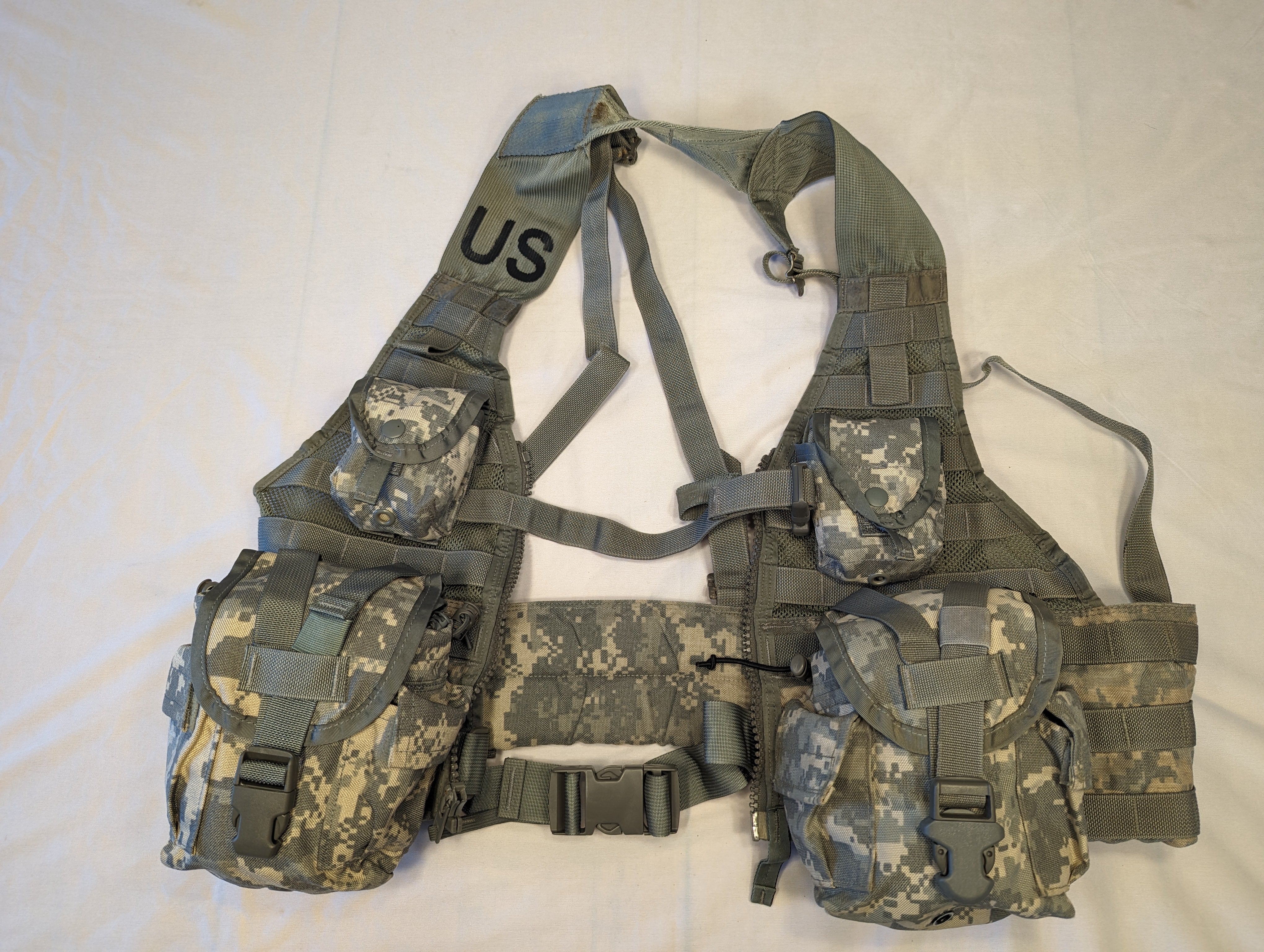 5pc. Load Carrier w/ 4 Pouches - ACU
