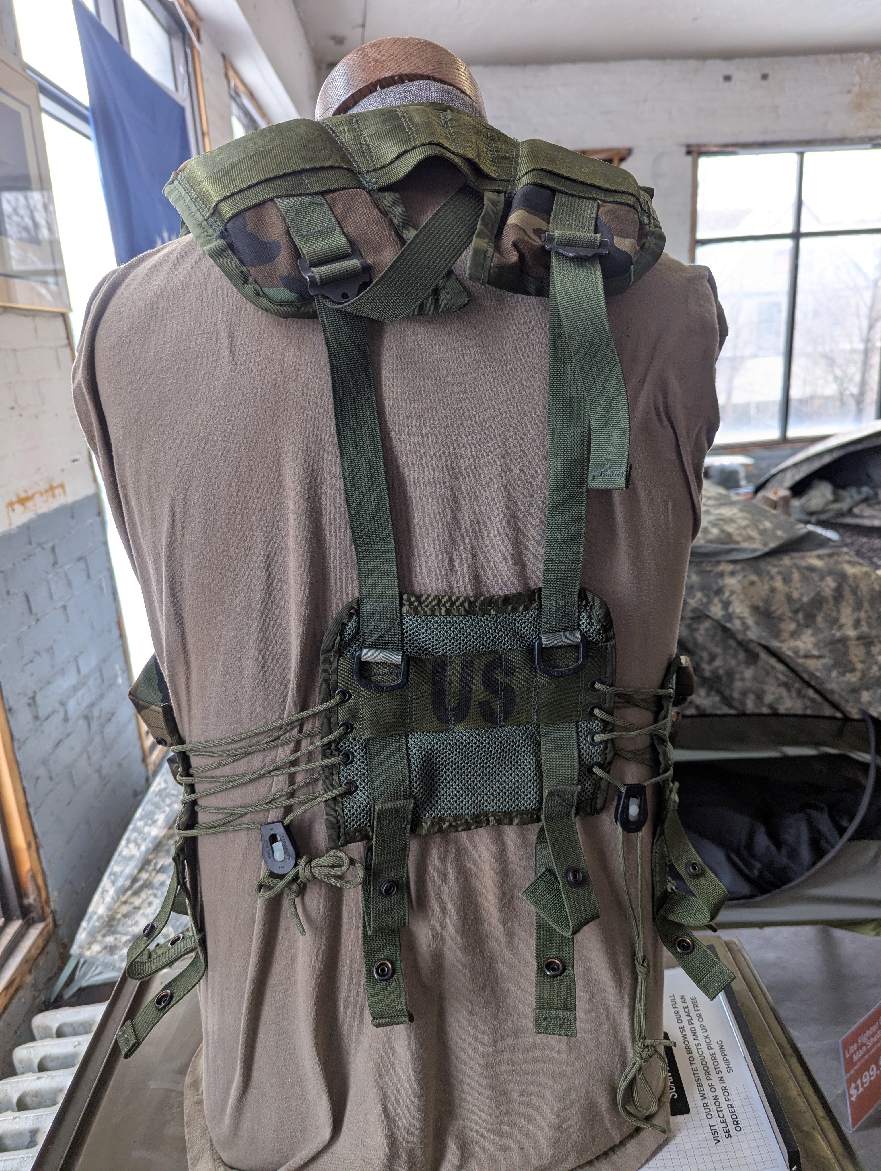 Tactical Load Bearing Vest