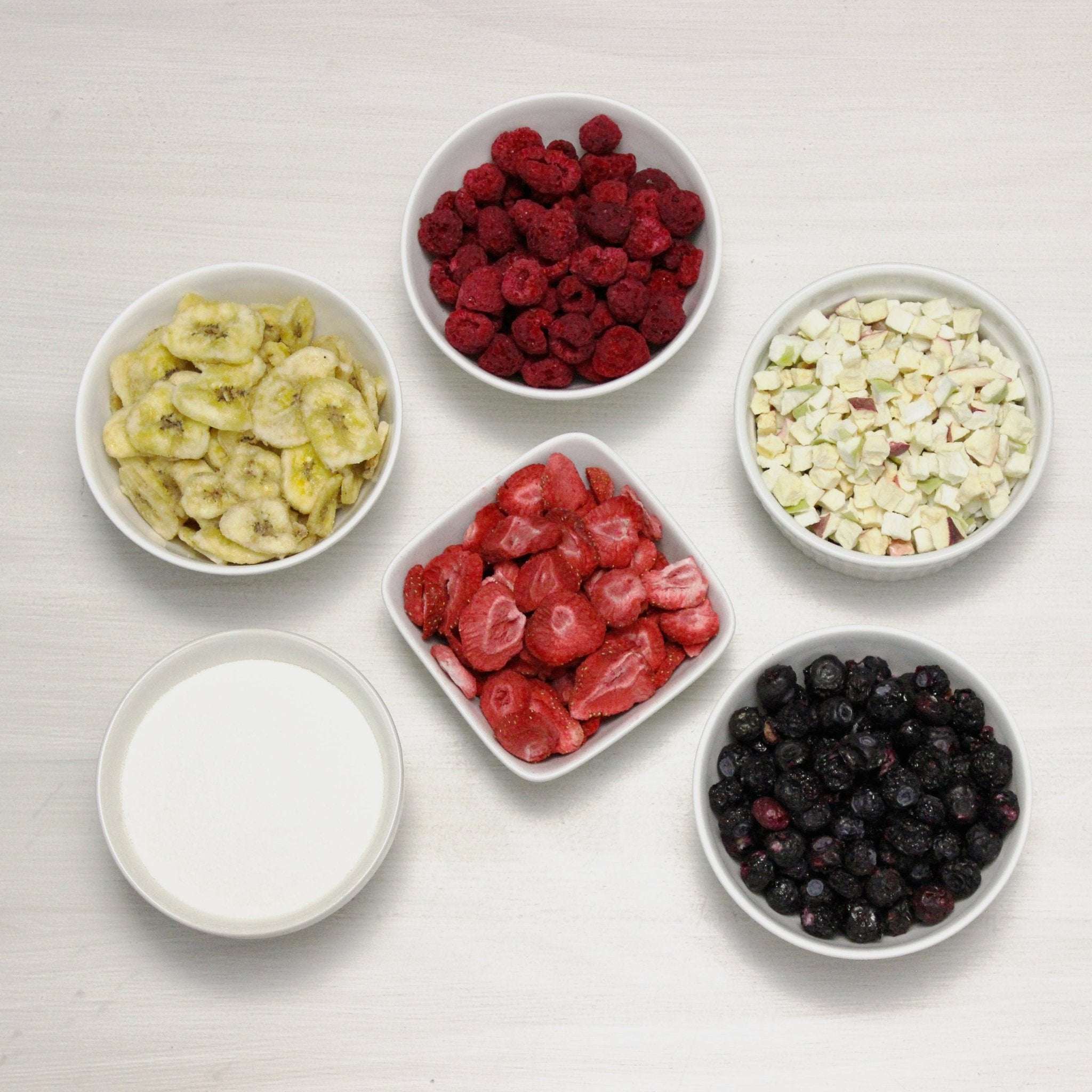 Dehydrated and freeze dried fruit variety pail with 86 servings and dessert topping
