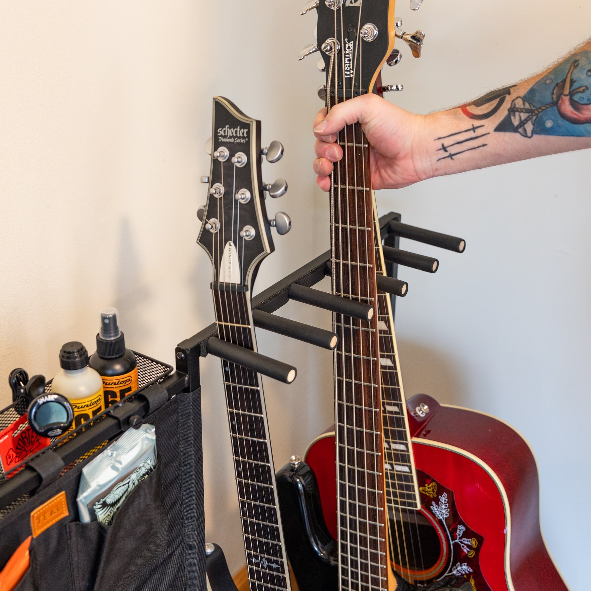 The Opener 5-Slot Guitar Rack | Black