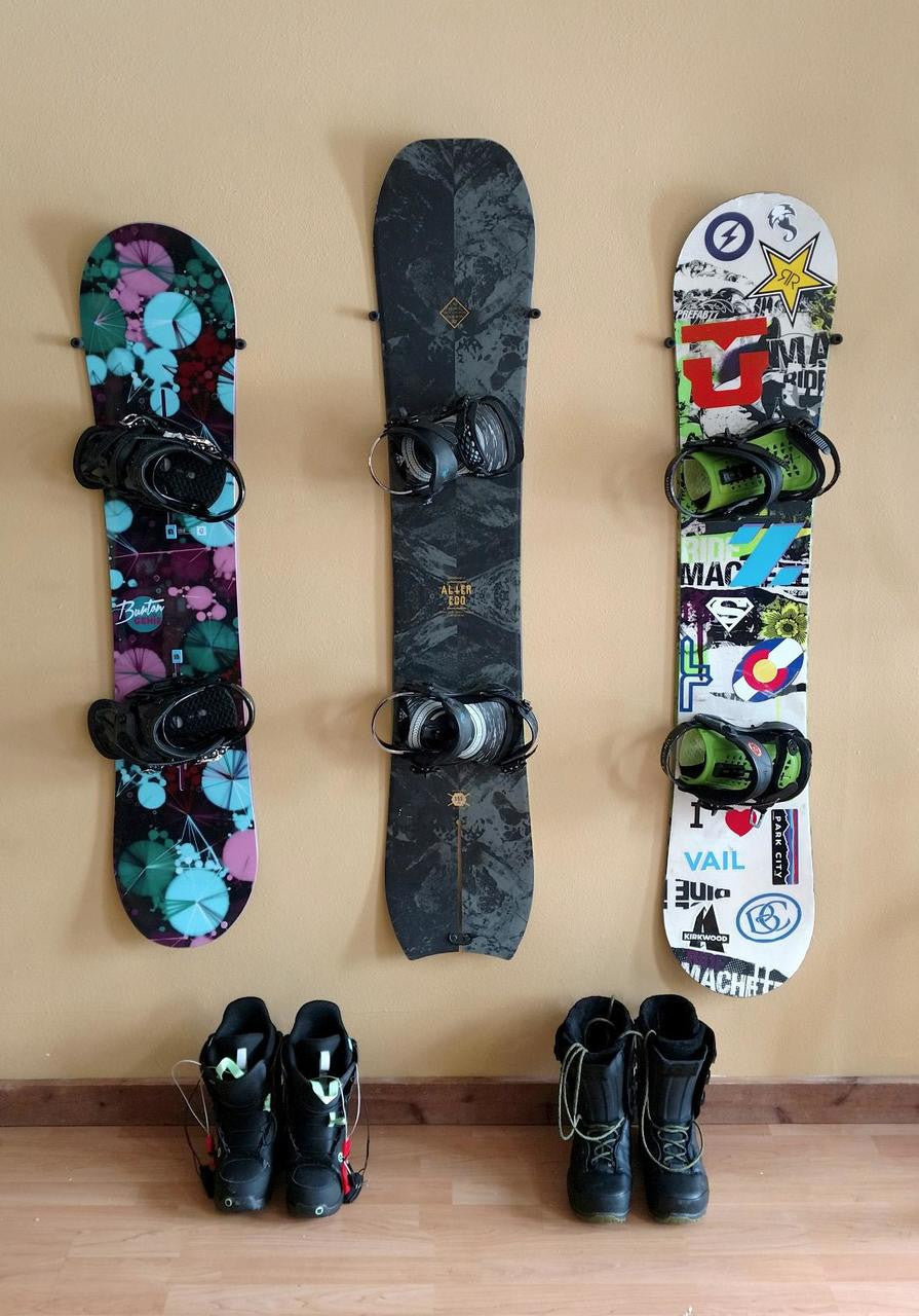 The Cinch Snowboard Display | Floating Rack | 2 Boards