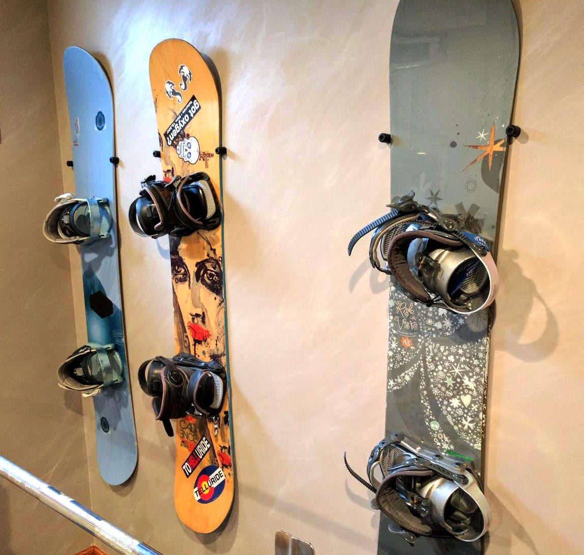 The Cinch Snowboard Display | Floating Rack | 2 Boards