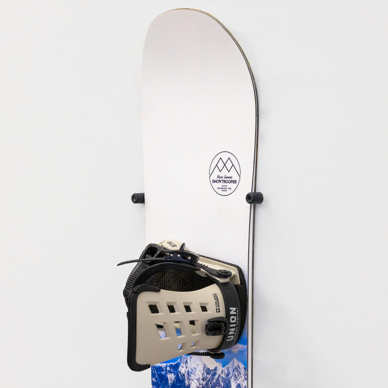 The Cinch Snowboard Display | Floating Rack | 2 Boards