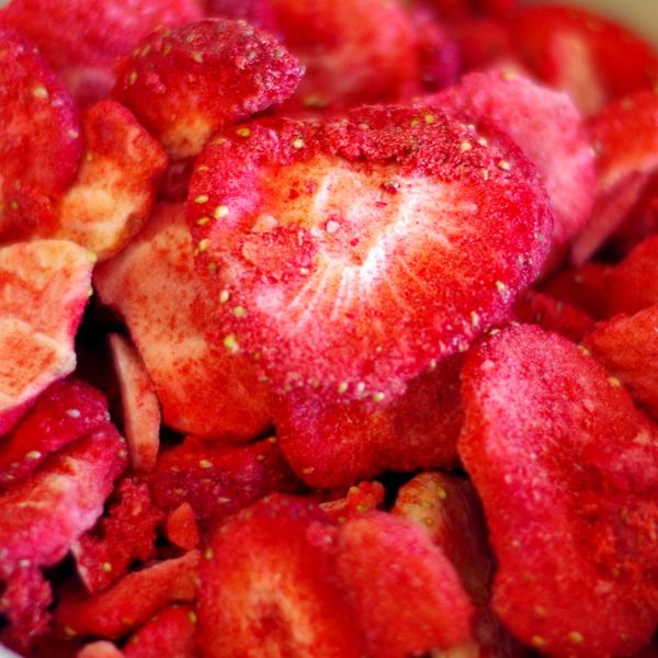 Freeze Dried Strawberries-Slices Case(6) #2.5 cans