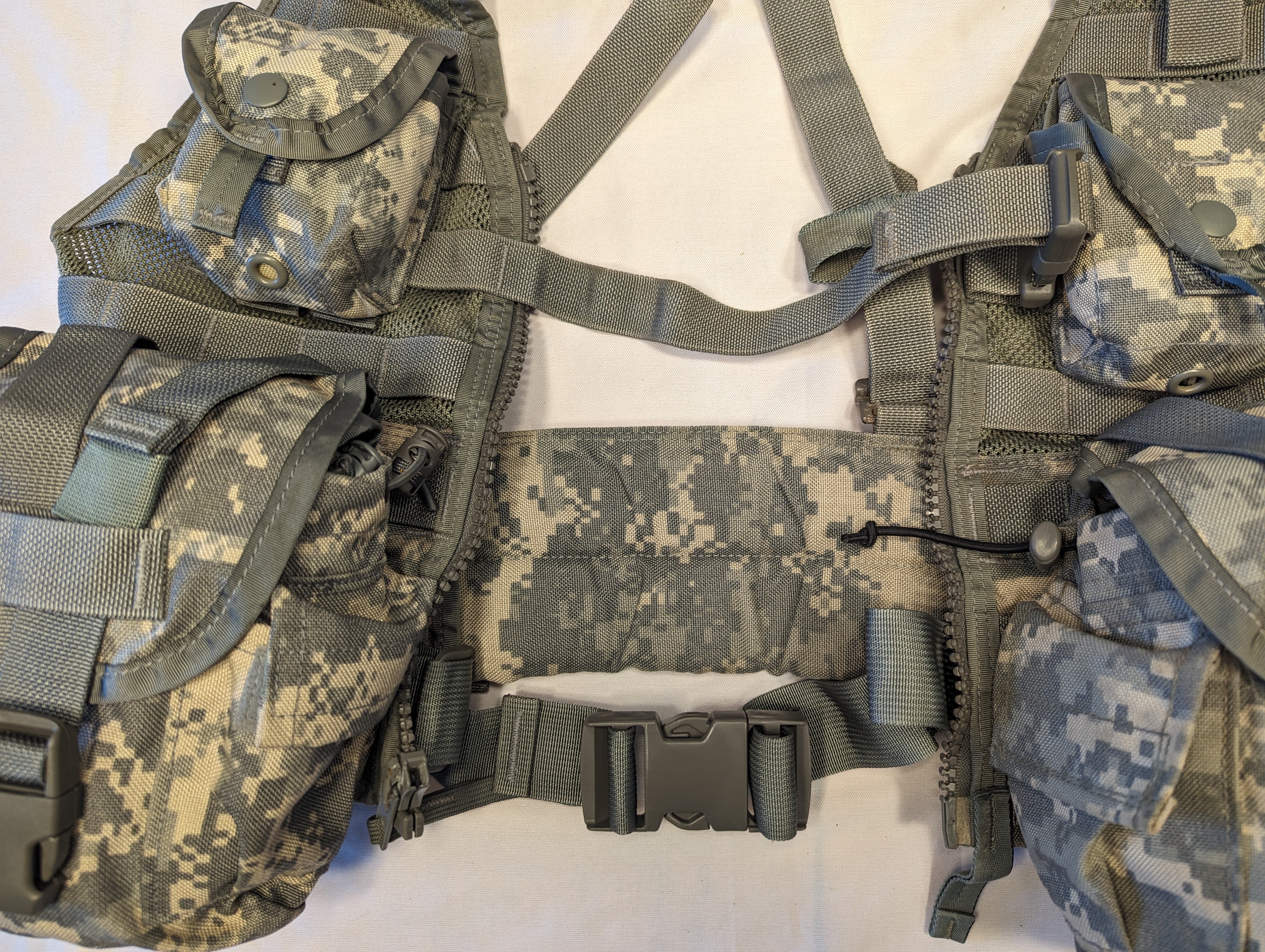 5pc. Load Carrier w/ 4 Pouches - ACU