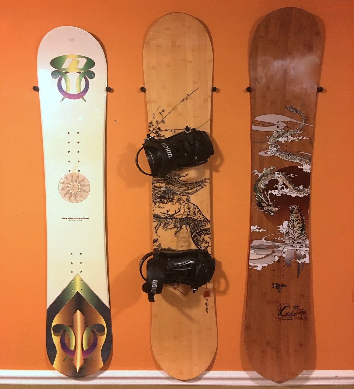 The Cinch Snowboard Display | Floating Rack | 2 Boards