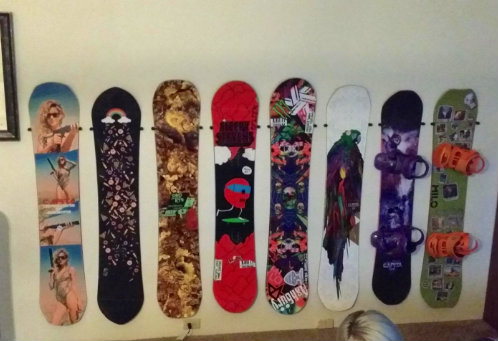 The Cinch Snowboard Display | Floating Rack | 2 Boards